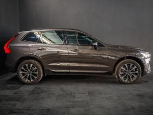 Volvo XC60 B5 AWD Plus Dark - Image 4
