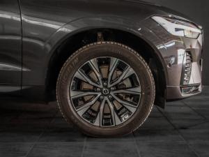 Volvo XC60 B5 AWD Plus Dark - Image 5