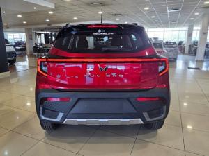 Mahindra XUV 3XO 1.2T AX5 auto - Image 4