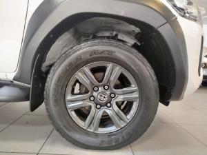 Toyota Hilux 2.4GD-6 Xtra cab Raider manual - Image 17