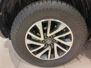 Nissan Navara 2.3D double cab 4x4 LE auto - Image 8