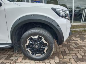 Nissan Navara 2.5DDTi double cab LE Plus 4x4 - Image 10