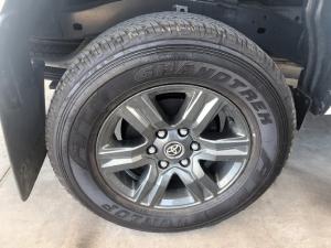 Toyota Hilux 2.4GD-6 single cab Raider manual - Image 14