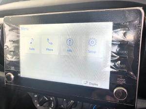 Toyota Hilux 2.4GD-6 single cab Raider manual - Image 10