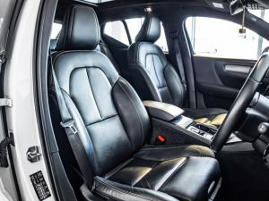 Volvo XC40 T3 R-Design auto - Image 13