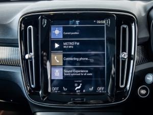 Volvo XC40 T3 R-Design auto - Image 15