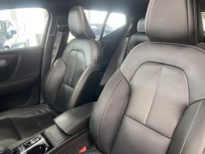 Volvo XC40 T3 R-Design auto - Image 16