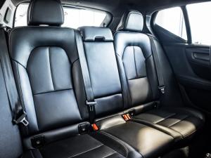 Volvo XC40 T3 R-Design auto - Image 22