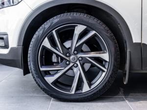 Volvo XC40 T3 R-Design auto - Image 4