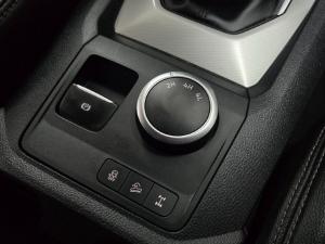 Volkswagen Amarok 2.0TDI double cab Life 4Motion manual - Image 12