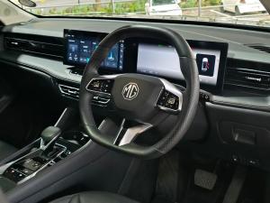 MG HS 2.0T Luxury - Image 12