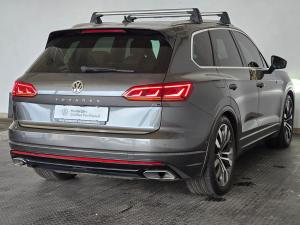 Volkswagen Touareg V6 TDI Executive R-Line - Image 10