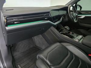 Volkswagen Touareg V6 TDI Executive R-Line - Image 12