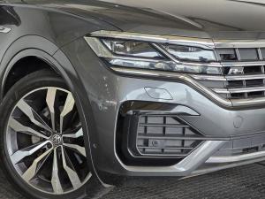 Volkswagen Touareg V6 TDI Executive R-Line - Image 3