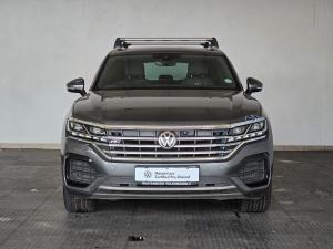 Volkswagen Touareg V6 TDI Executive R-Line - Image 5