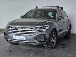 Volkswagen Touareg V6 TDI Executive R-Line - Image 6