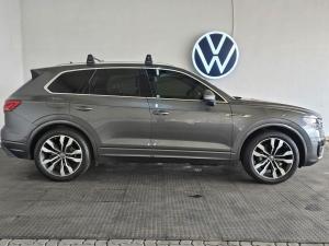 Volkswagen Touareg V6 TDI Executive R-Line - Image 7
