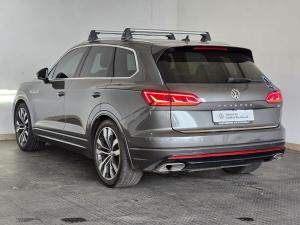 Volkswagen Touareg V6 TDI Executive R-Line - Image 8
