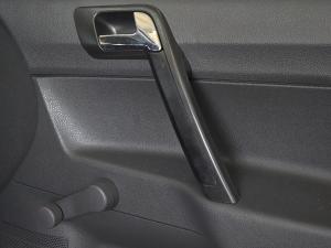 Volkswagen Polo Vivo hatch 1.4 Conceptline - Image 17