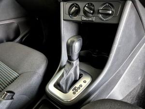 Volkswagen Polo Vivo hatch 1.6 Comfortline auto - Image 16
