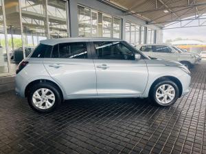 Suzuki Swift 1.2 GL+ auto - Image 8
