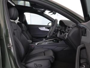 Audi A4 35TFSI Black Edition - Image 3