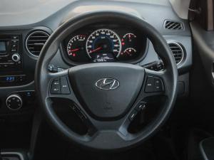 Hyundai Grand i10 1.0 Motion auto - Image 12