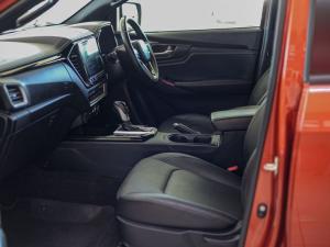 Isuzu D-Max 3.0TD double cab V-Cross 4x4 - Image 24