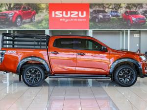 Isuzu D-Max 3.0TD double cab V-Cross 4x4 - Image 7