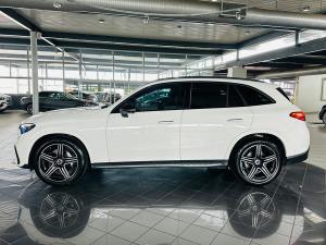 Mercedes-Benz GLC GLC300d 4Matic Avantgarde - Image 15