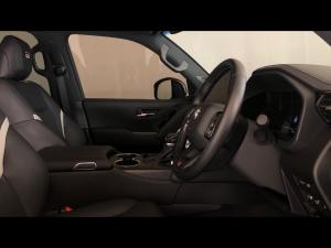 Toyota Land Cruiser 300 3.5T GR-Sport - Image 10