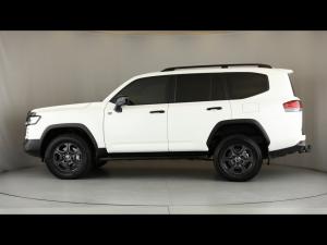 Toyota Land Cruiser 300 3.5T GR-Sport - Image 22