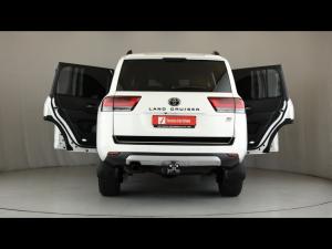 Toyota Land Cruiser 300 3.5T GR-Sport - Image 24