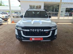 Toyota Land Cruiser 300 3.3D GR-Sport - Image 4