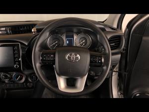 Toyota Hilux 2.4GD-6 double cab 4x4 Raider manual - Image 8