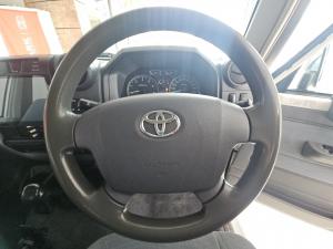 Toyota Land Cruiser 79 4.5D-4D V8 double cab LX - Image 8