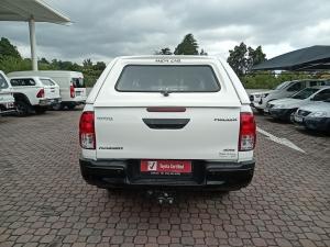 Toyota Hilux 2.4GD-6 double cab 4x4 Raider manual - Image 5