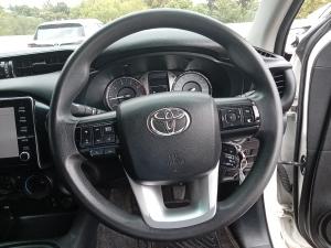Toyota Hilux 2.4GD-6 double cab 4x4 Raider manual - Image 8