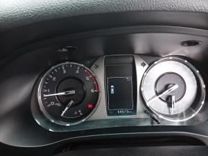 Toyota Hilux 2.4GD-6 double cab 4x4 Raider manual - Image 11