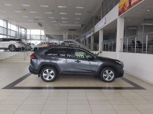 Toyota RAV4 2.0 GX-R AWD - Image 3
