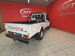 Toyota Land Cruiser 79 4.5DS/C - Image 2
