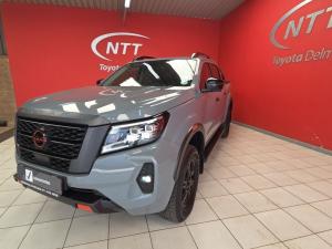 Nissan Navara 2.5DDTI PRO-4X 4X4 automatic D/C - Image 12