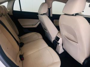 Volkswagen Polo 1.6 Life - Image 8