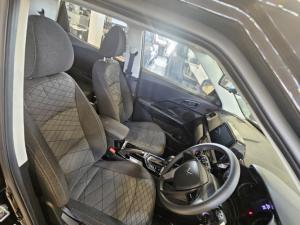 Mahindra XUV 3XO 1.2T MX2 auto - Image 6