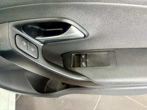 Volkswagen Polo Vivo hatch 1.4 - Image 12