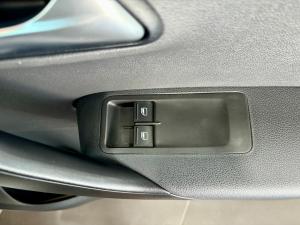 Volkswagen Polo Vivo hatch 1.4 - Image 12