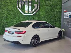 BMW 3 Series 320i Mzansi Edition - Image 4