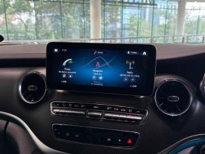 Mercedes-Benz V-Class V300d Exclusive - Image 11
