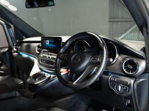 Mercedes-Benz V-Class V300d Exclusive - Image 11