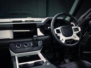 Land Rover Defender 110 D350 X-Dynamic HSE - Image 7